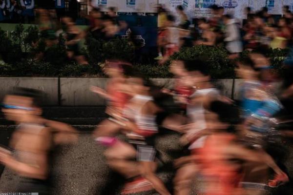 直线空翻属于哪一类体育或技巧项目(图1)